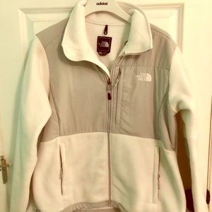 The North Face Women’s White Denali Jacket